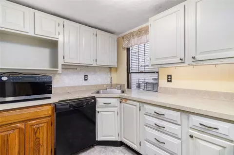 4019 Post Rd, Warwick, RI 02886 photo 8