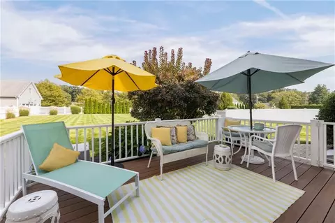 136 Beach St, Westerly, RI 02891 photo 5