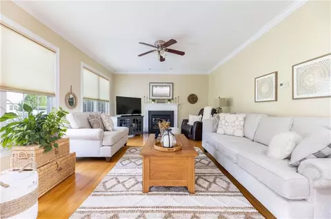 136 Beach St, Westerly, RI 02891 photo 7