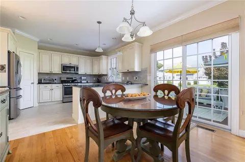 136 Beach St, Westerly, RI 02891 photo 14