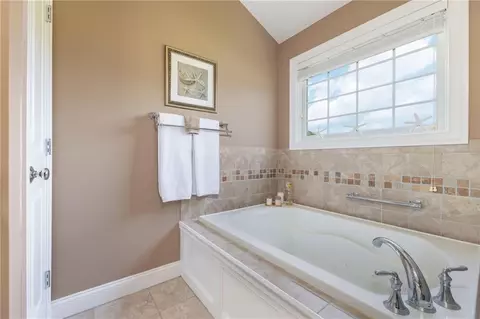 136 Beach St, Westerly, RI 02891 photo 23