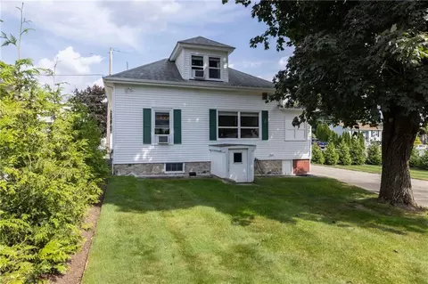 5 Saint Hughes St, Woonsocket, RI 02895 photo 31