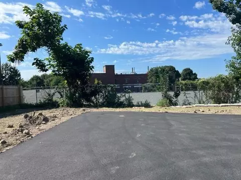 218 Cato St, Woonsocket, RI 02895 photo 2
