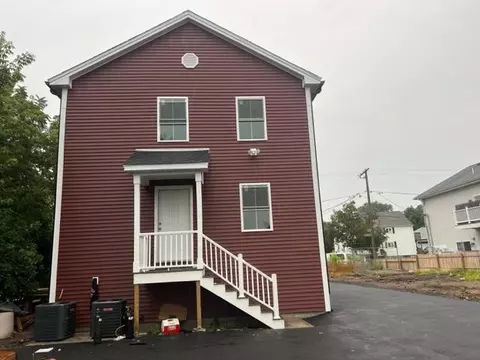 218 Cato St, Woonsocket, RI 02895 photo 4