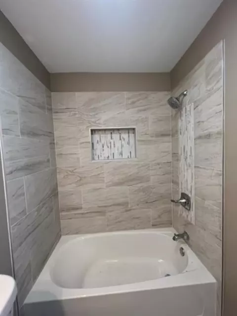 218 Cato St, Woonsocket, RI 02895 photo 8