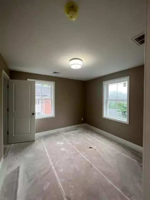 218 Cato St, Woonsocket, RI 02895 photo 9