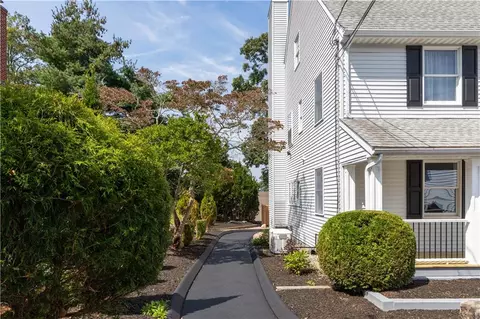 62 Summer St, Westerly, RI 02891 photo 34