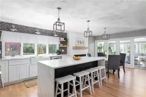 62 Summer St, Westerly, RI 02891 photo 4