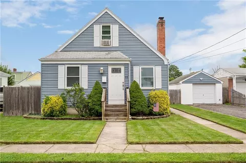 93 Jordan Ave, Cranston, RI 02910