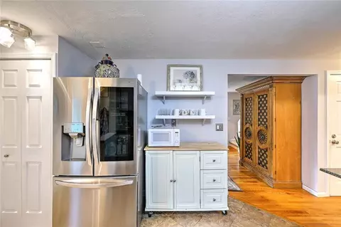 4 Central Ct, Warren, RI 02885 photo 9