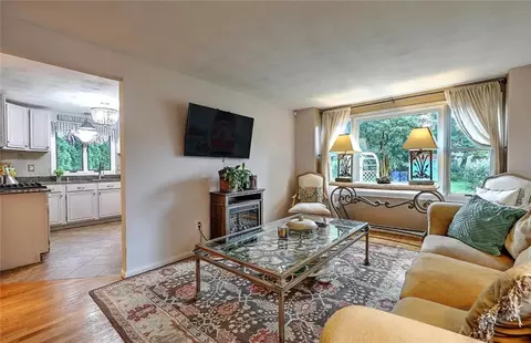 4 Central Ct, Warren, RI 02885 photo 13