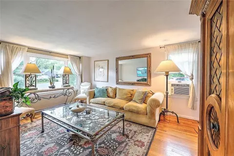 4 Central Ct, Warren, RI 02885 photo 10