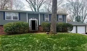 140 Westwood Dr, East Greenwich, RI 02818