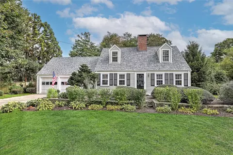24 Anchorage Way, Barrington, RI 02806
