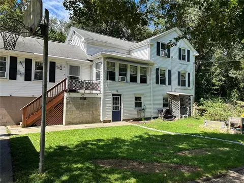 48 Boombridge Rd, Westerly, RI 02891