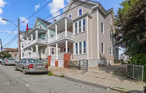65 Hendricks St, Providence, RI 02908