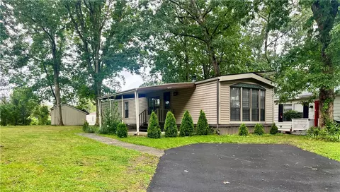 21 Milton Ln, Coventry, RI 02816