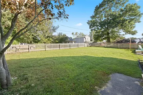 93 Harrop Ave, Warwick, RI 02886 photo 38