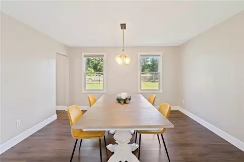 93 Harrop Ave, Warwick, RI 02886 photo 8