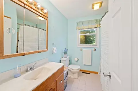93 Harrop Ave, Warwick, RI 02886 photo 15