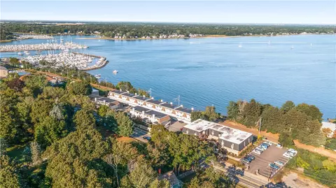 4158 Post Rd #14, East Greenwich, RI 02818