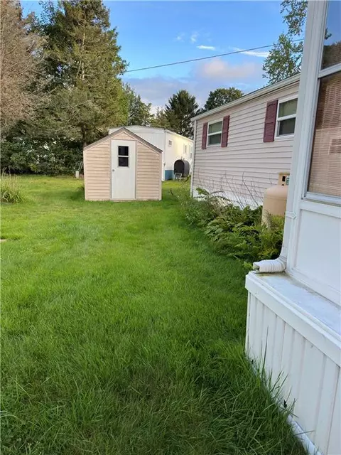 19 Krzak Rd, North Kingstown, RI 02852