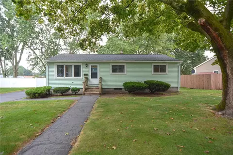 206 Asylum Rd, Warwick, RI 02886
