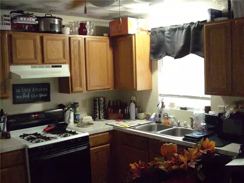 75 Sagamore St, Warwick, RI 02889 photo 6