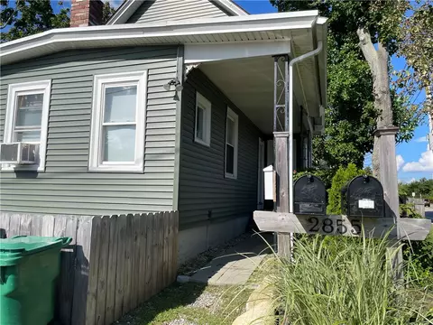2855 Post Rd, Warwick, RI 02886 photo 2