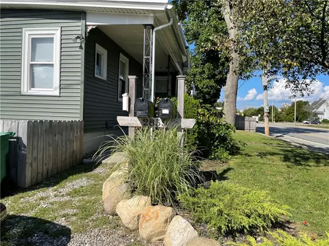 2855 Post Rd, Warwick, RI 02886 photo 3