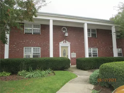 1077 Pontiac Ave, Cranston, RI 02920