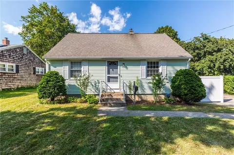 85 Creekwood Dr, Warwick, RI 02886