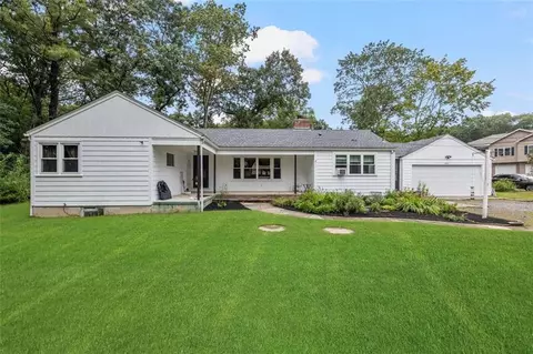 945 Scituate Ave, Cranston, RI 02920