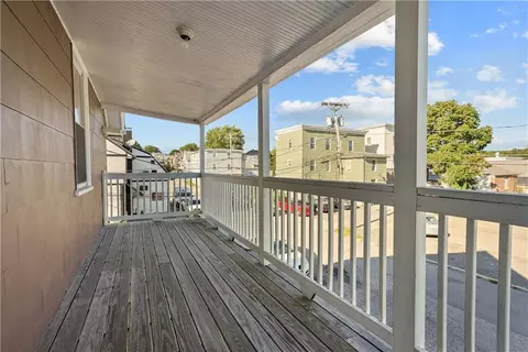 27 Heroux Ave, Woonsocket, RI 02895 photo 7