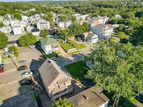 27 Heroux Ave, Woonsocket, RI 02895 photo 12