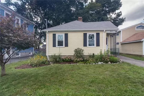 11 Buckthorne Ave, East Providence, RI 02915