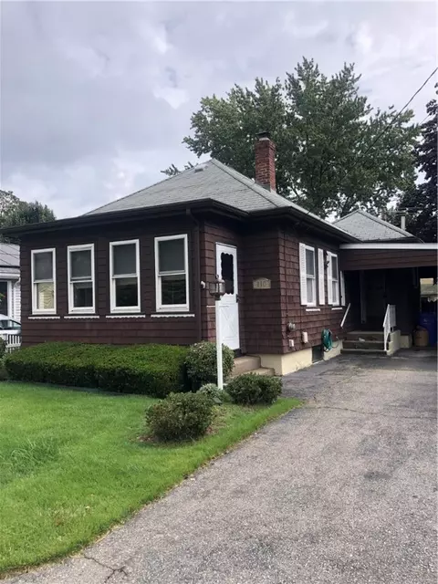 110 1st St, Pawtucket, RI 02861