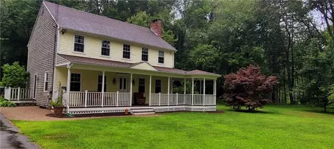 809 Tourtellot Hill Rd, Glocester, RI 02857