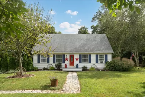23 Colonial Dr, Westerly, RI 02891
