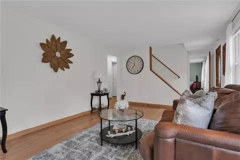 23 Colonial Dr, Westerly, RI 02891 photo 8
