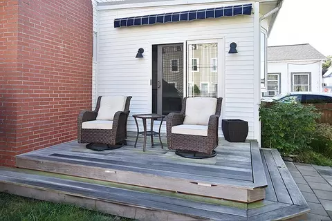 18 Maple Ave, East Providence, RI 02915 photo 14