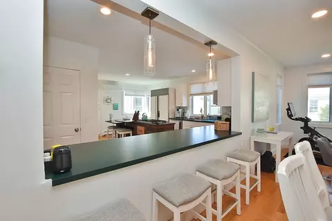 18 Maple Ave, East Providence, RI 02915 photo 9