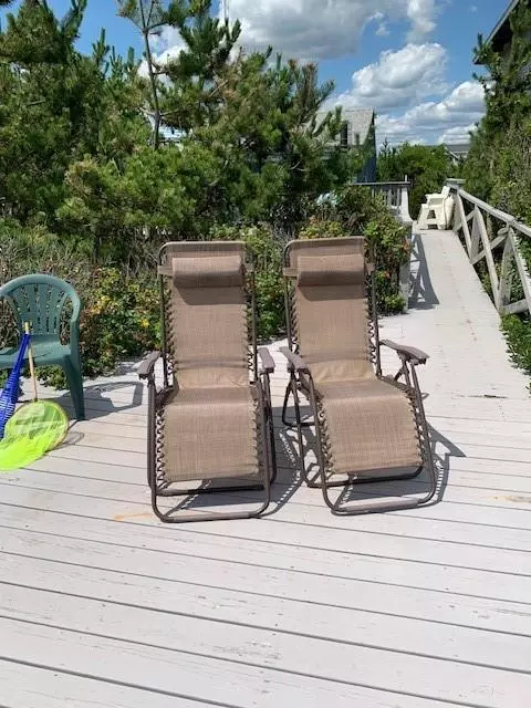 473 Atlantic Ave, Westerly, RI 02891 photo 2