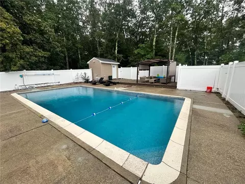 20 Lloyd Dr, Coventry, RI 02816 photo 24