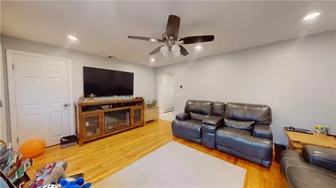 20 Lloyd Dr, Coventry, RI 02816 photo 10