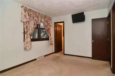 89 Naples Ave, Warwick, RI 02886 photo 14