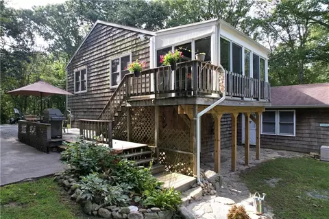 105 Mill Pond Rd, Exeter, RI 02822 photo 3