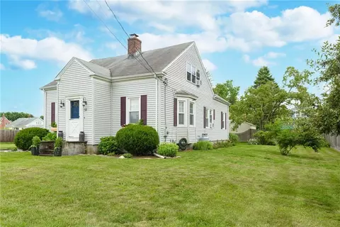 35 Woodbine St, East Providence, RI 02915