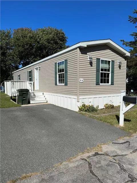 26 Krzak Rd, North Kingstown, RI 02852