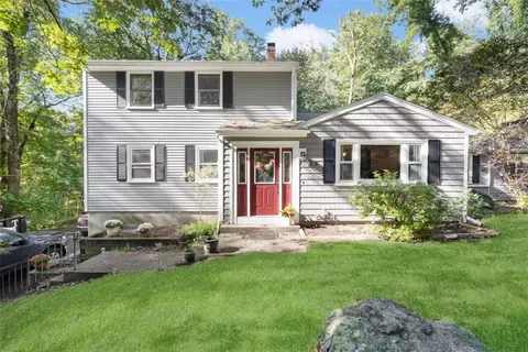 54 Little Pond County Rd, Cumberland, RI 02864